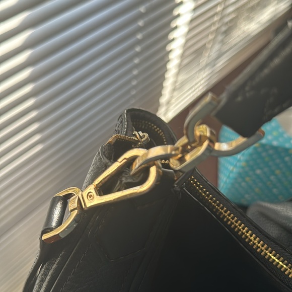 SOLD! Michael Kors Cresent Bag - Picture 4 of 5